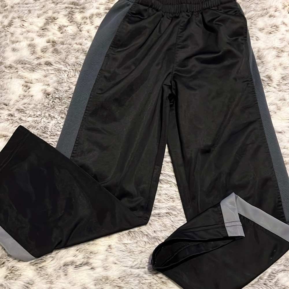 Boys pants size 6-7